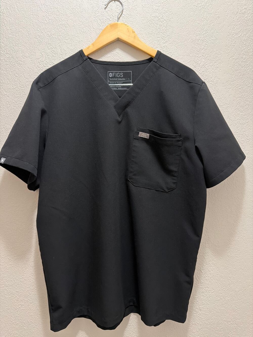 FIGS Technical Collection Black Scrub Top SZ L PO #4010